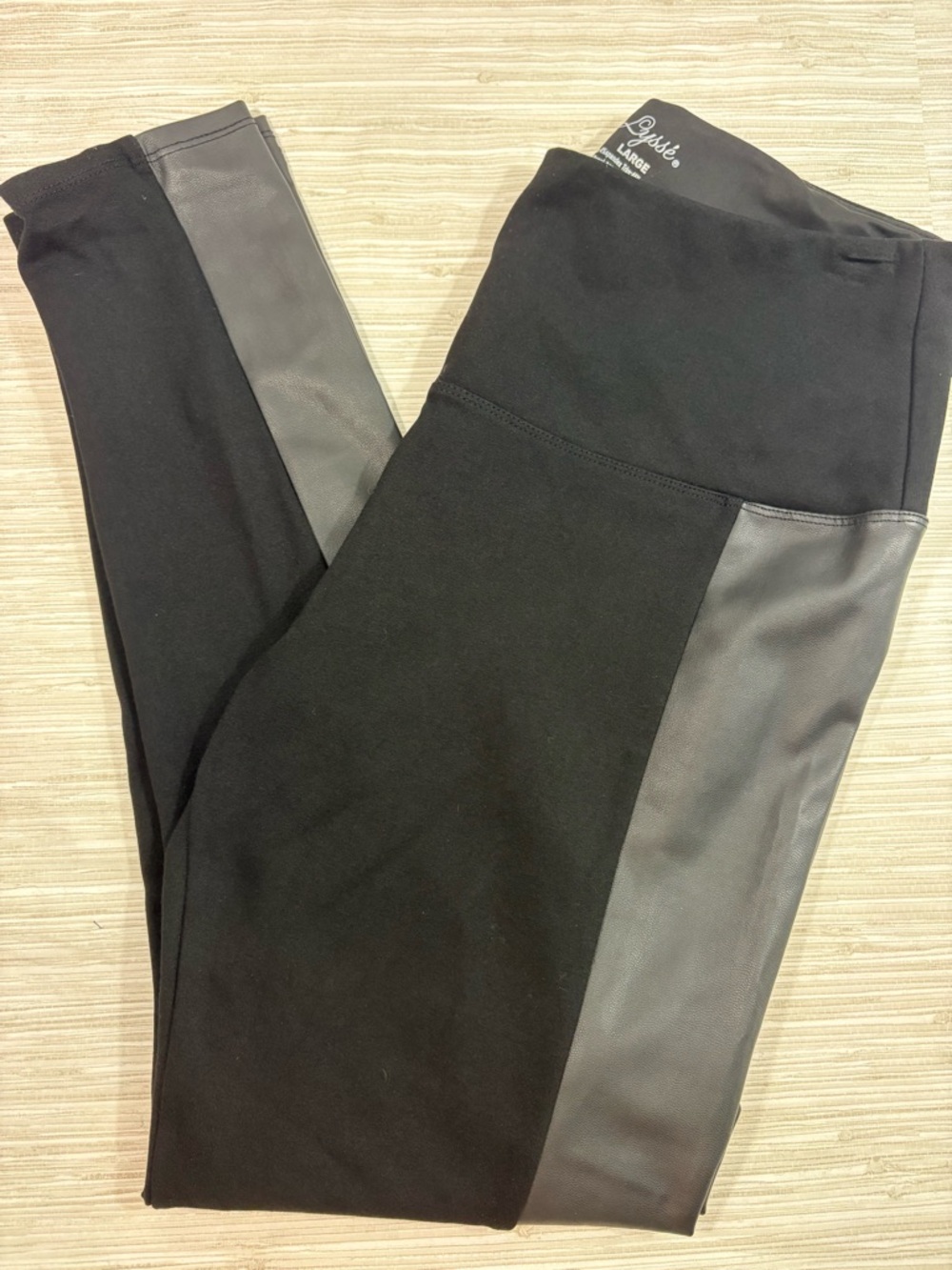 LYSSE LARGE ✨ Black Leggings with leather panels and stretch VGUC